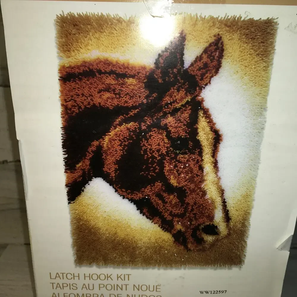 COMPLETE Wonder Art Latch Hook Kit 426404 Horse 20” x 30” Cowboy Wall Hanging